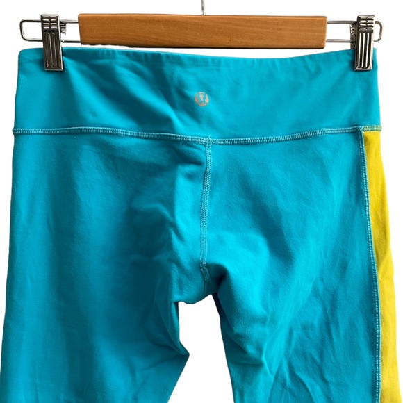 Lululemon Amped Crop Leggings size 6 blue red yellow - Picture 6 of 8
